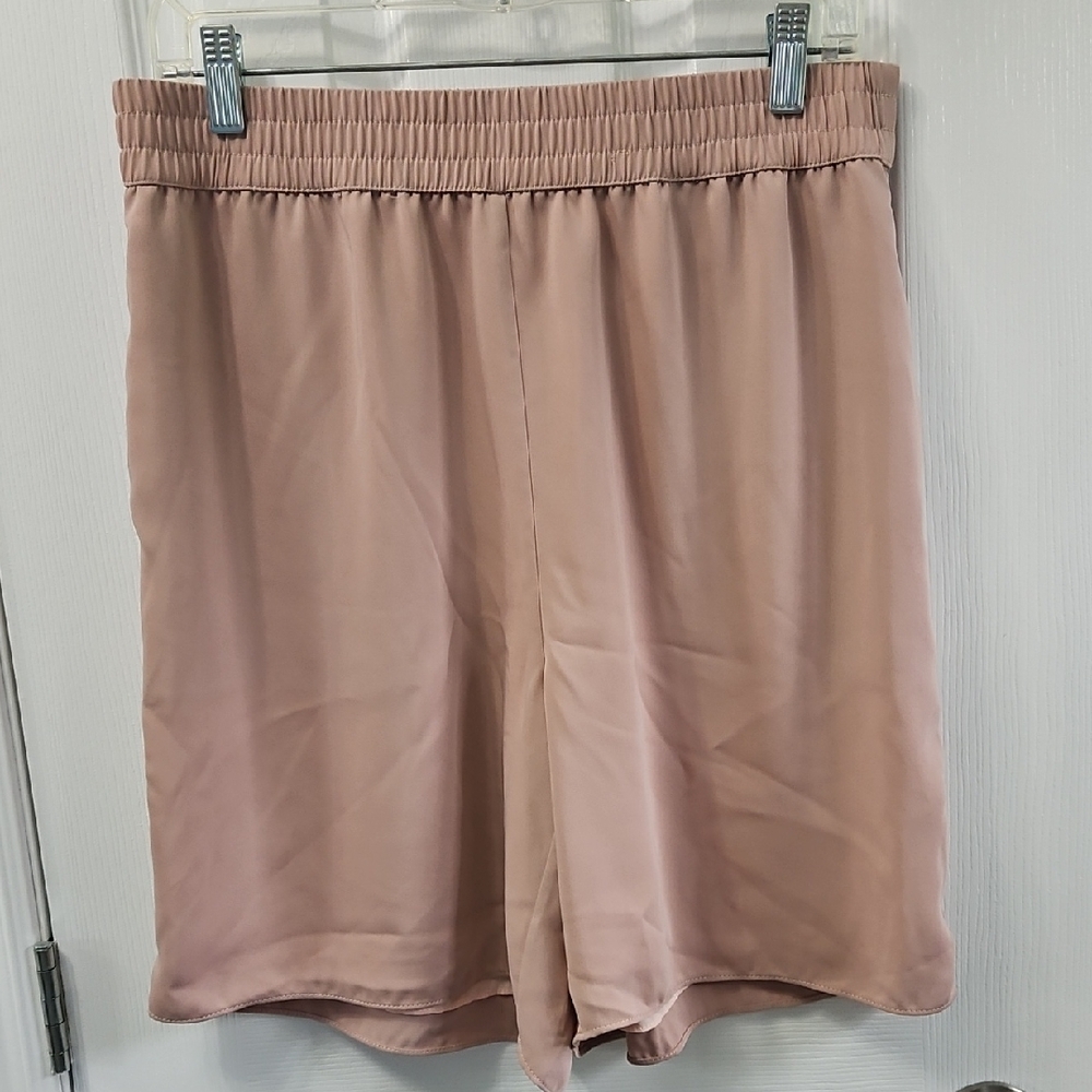 Simons Comtemporaine Lined Pink Short Size Medium